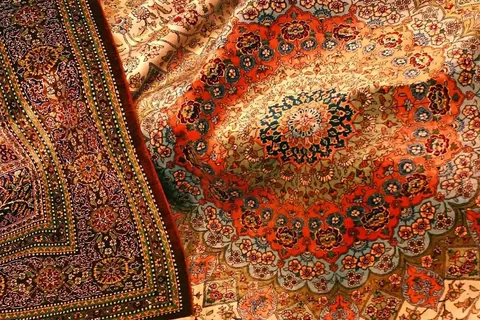 فرش دستباف اصفهان داوری شما را به سرزمین عجایب می برد